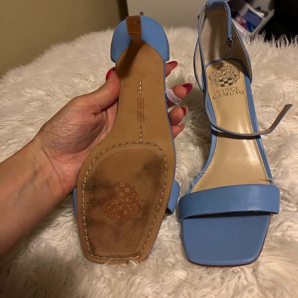 Vince Cumoto // Sz 8 // EUC - Picture 2 of 4